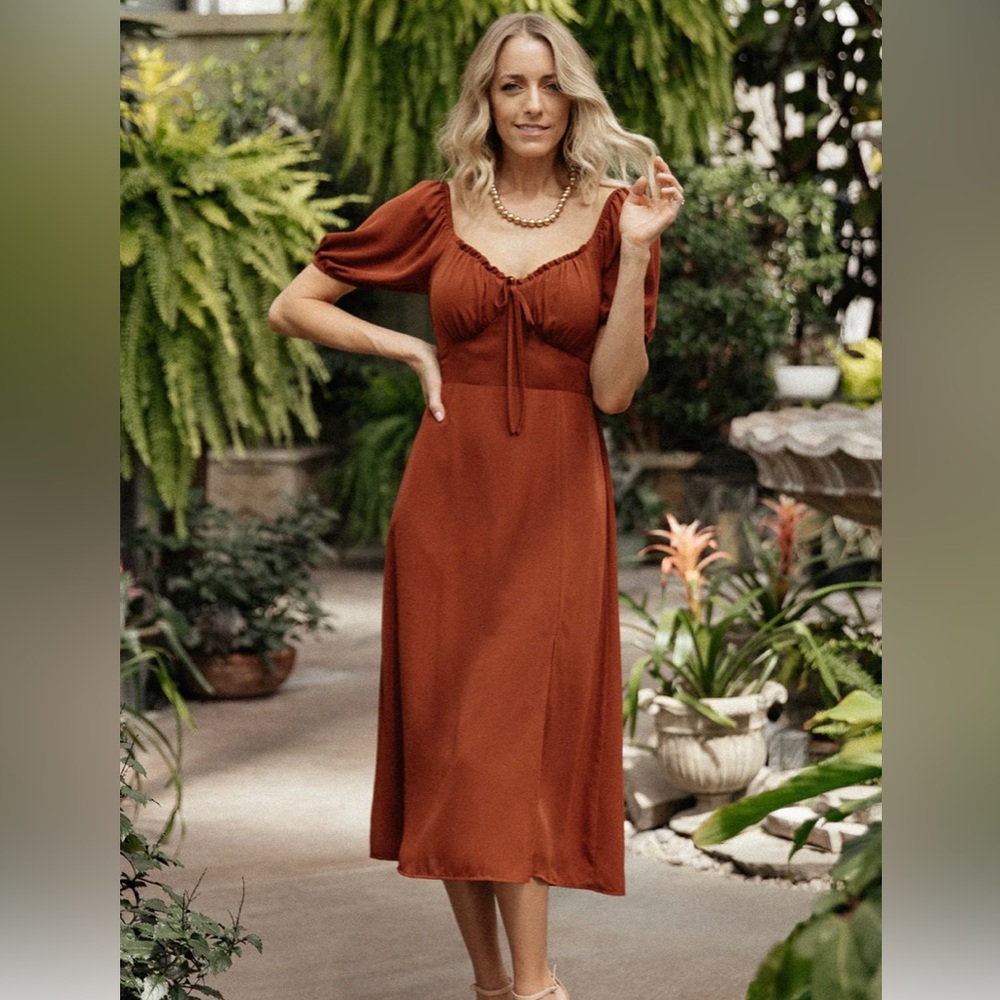 Puff sleeve midi dress.